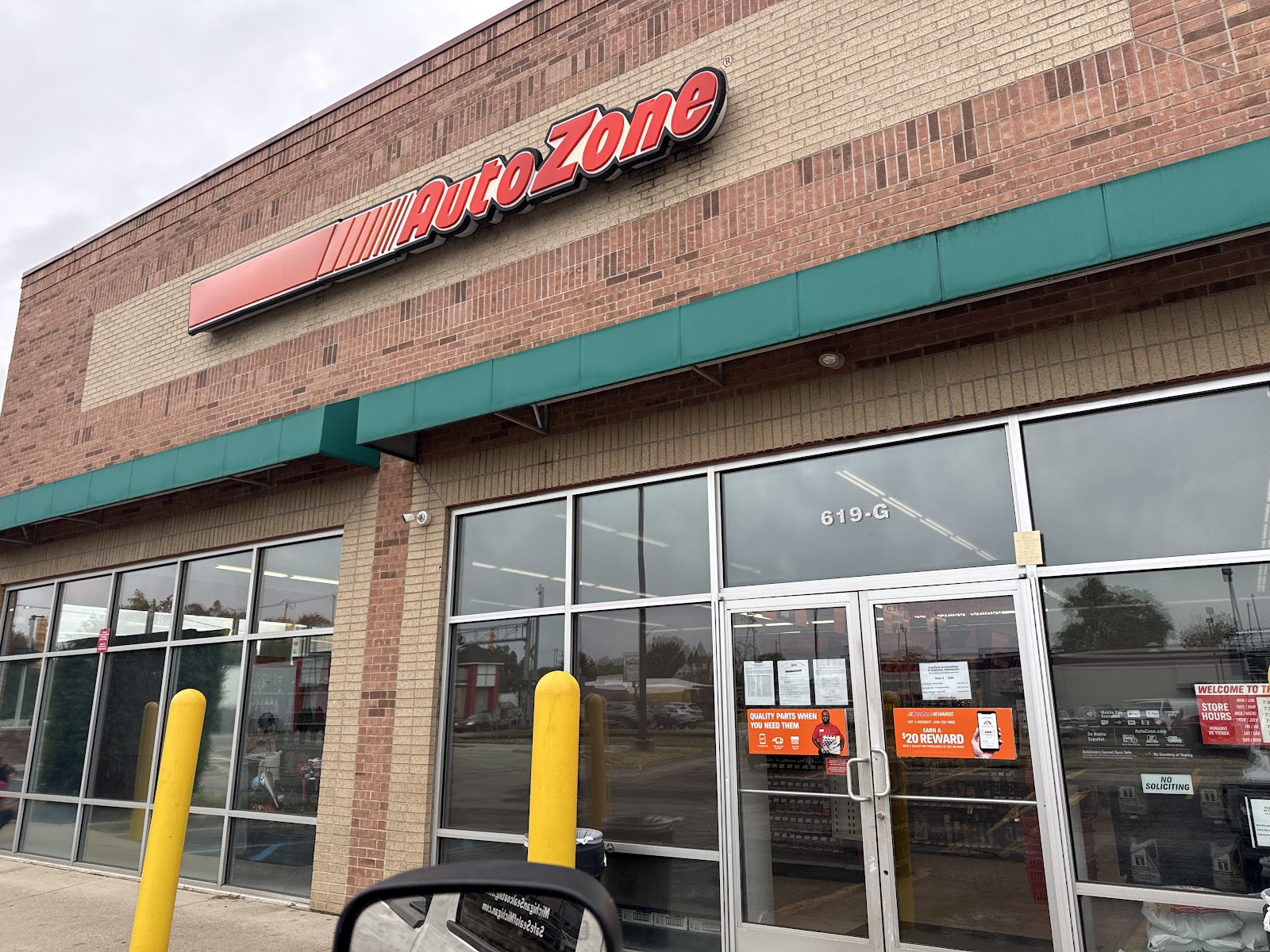 AutoZone Auto Parts — photo