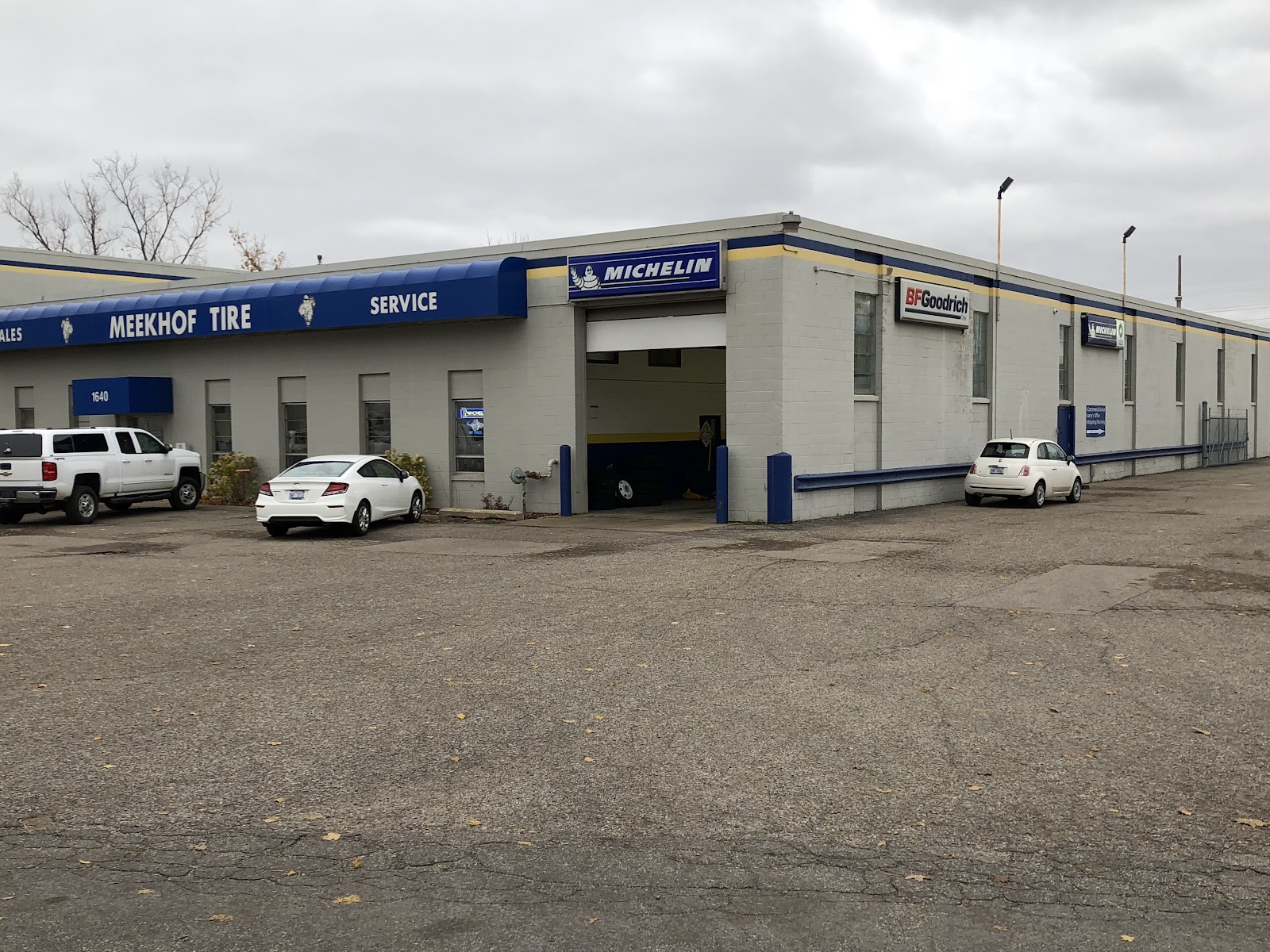 Bauer Built Tire & Service — photo
