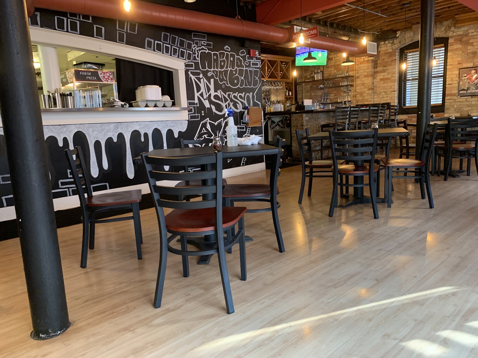 Big O Pizza and Booze — photo