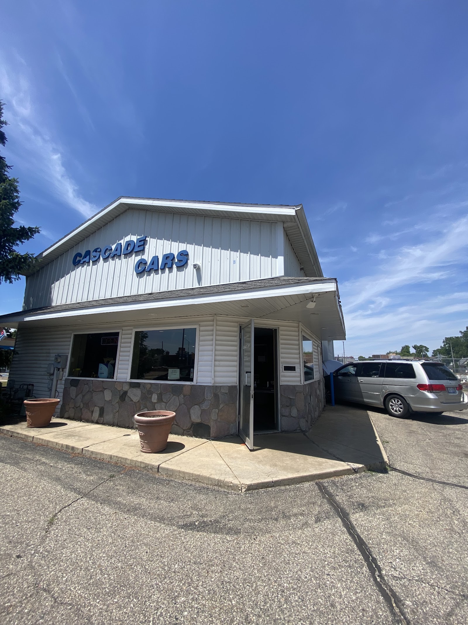 Cascade Cars Sales and Service — photo