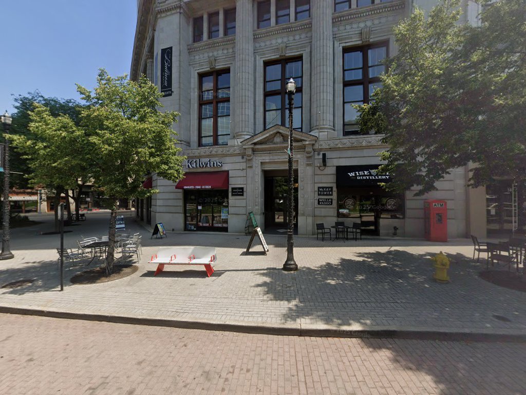 Commerce Bank - Commercial Banking Office in Grand Rapids