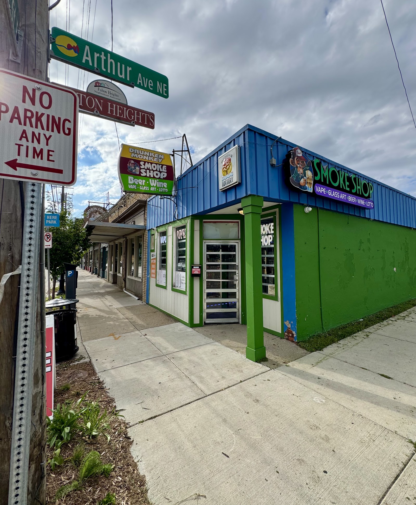 Drunken Monkey Smoke Shop in Grand Rapids