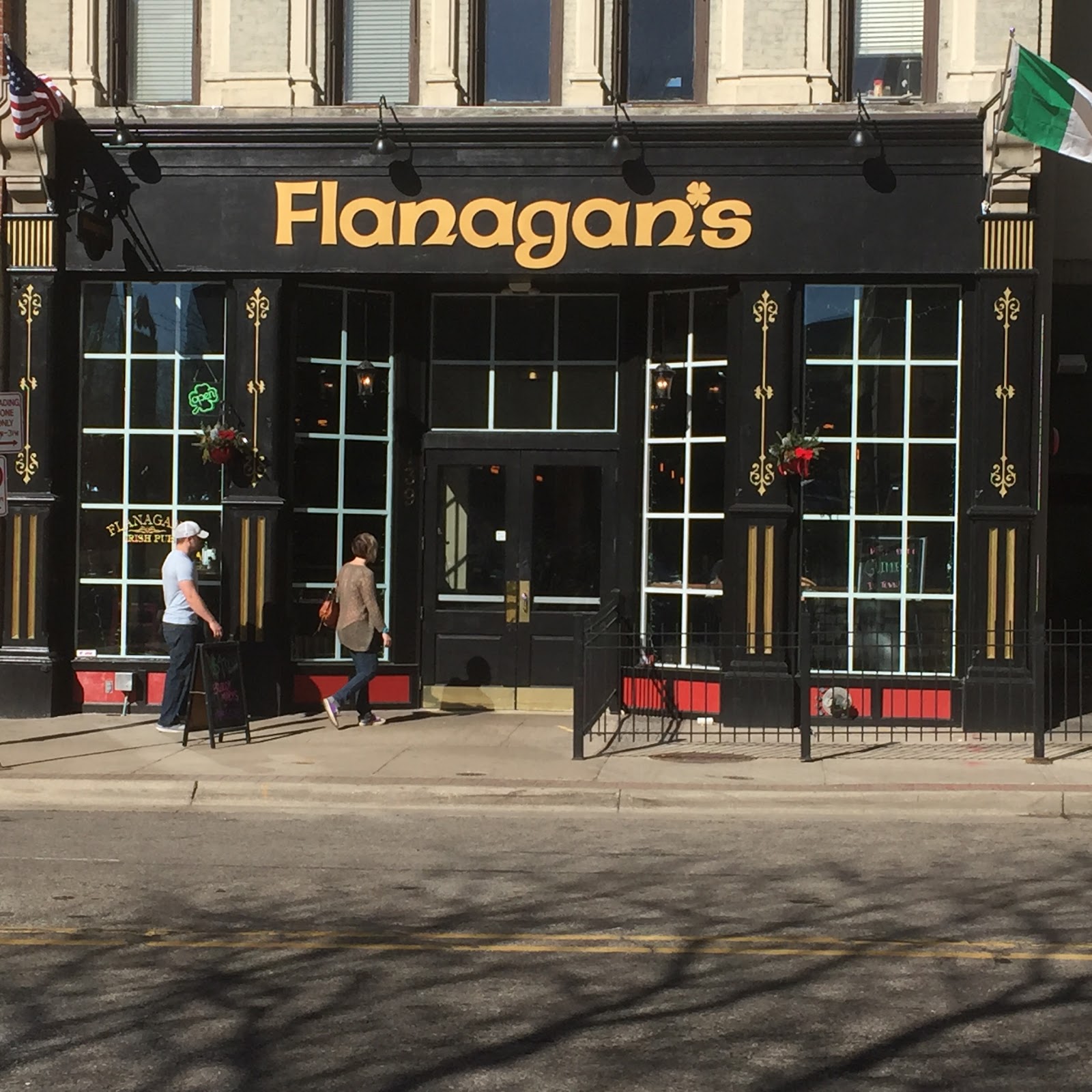 Flanagan's Irish Pub — photo