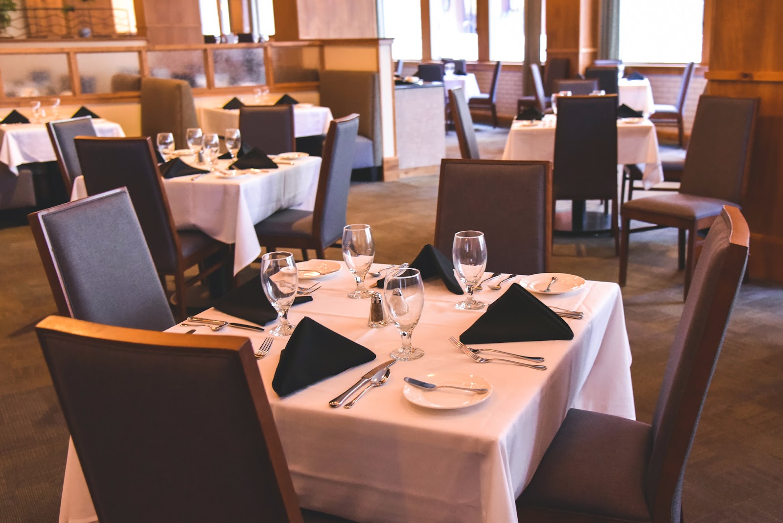 Leo's Seafood Restaurant & Bar — photo