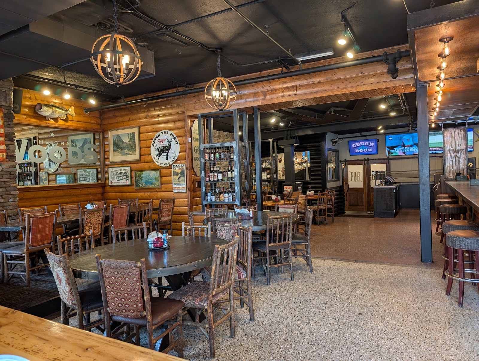 Grand Woods Lounge — photo
