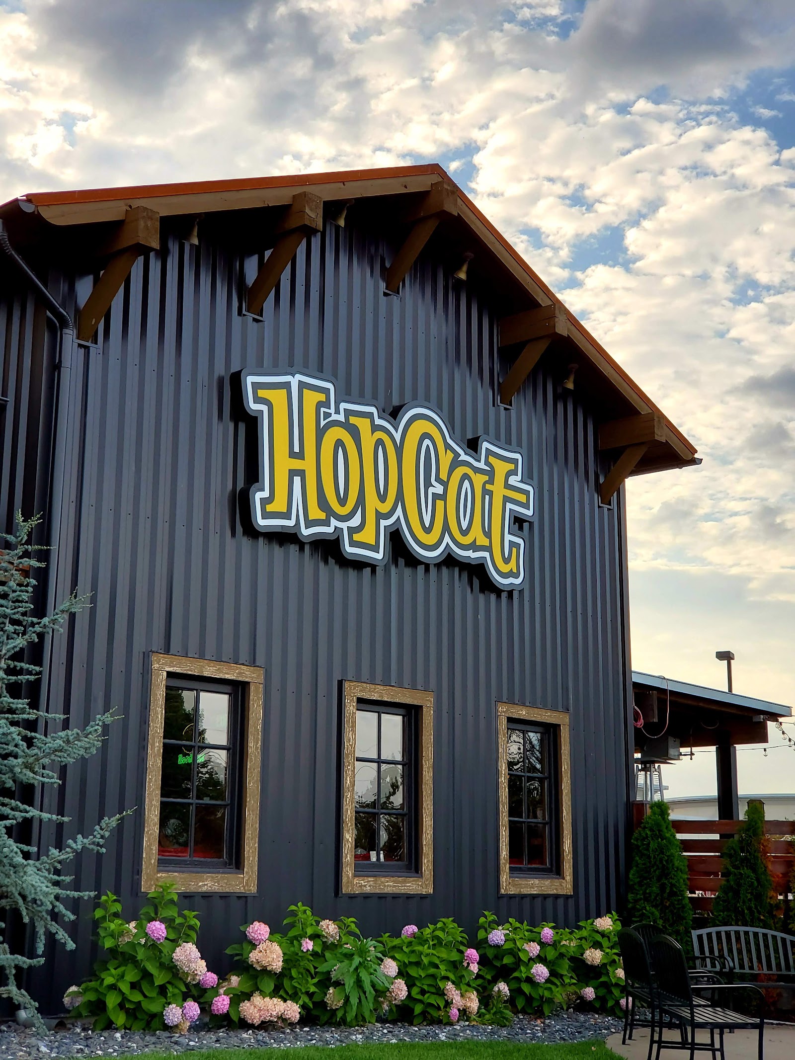 HopCat — photo