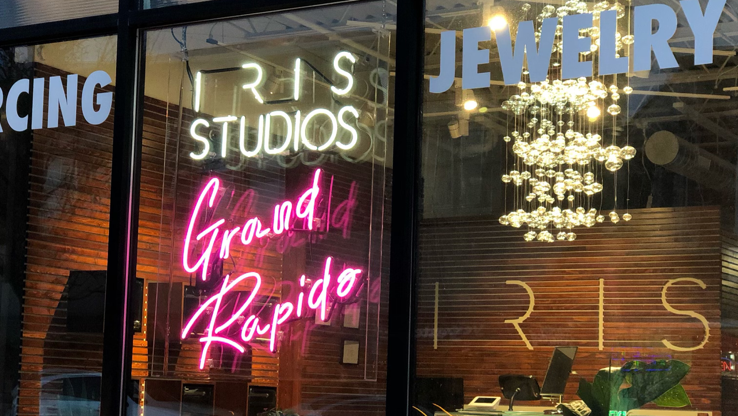 IRIS - a piercing studio — photo