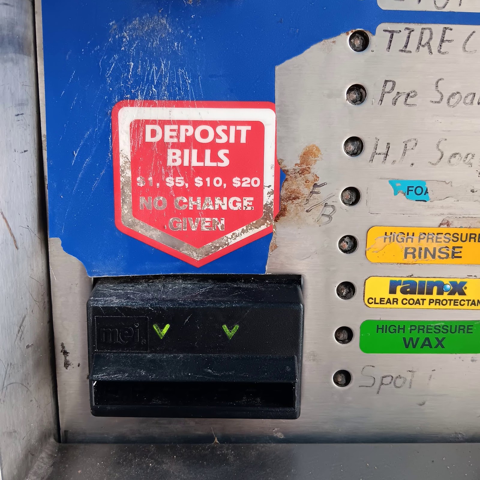 Jiffy Car Wash in Grand Rapids