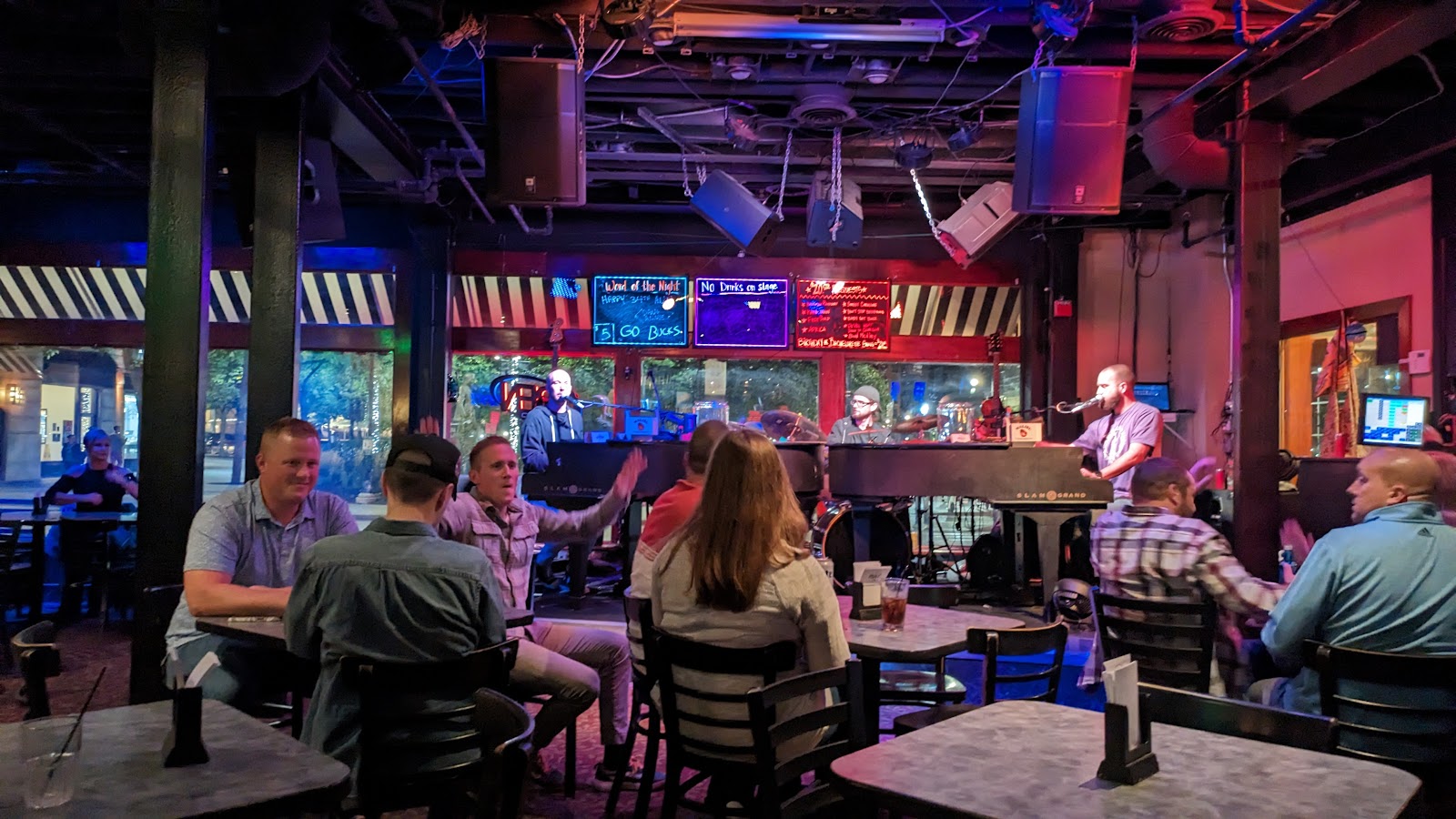 Mojo's Dueling Piano Bar & Restaurant in Grand Rapids