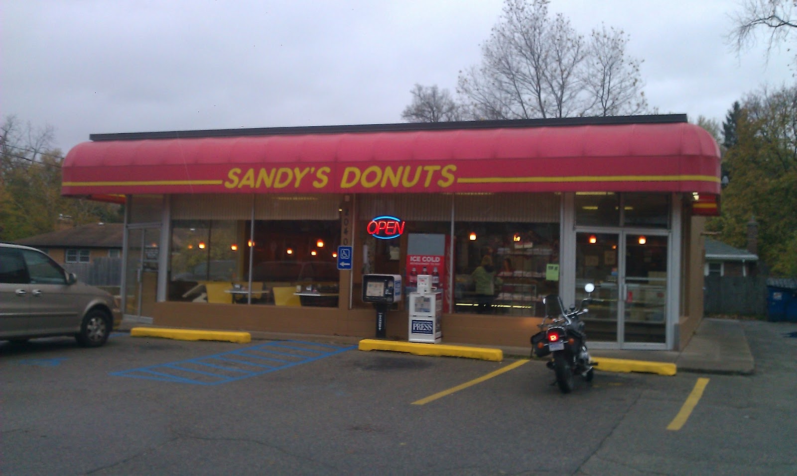 Sandy's Donuts — photo